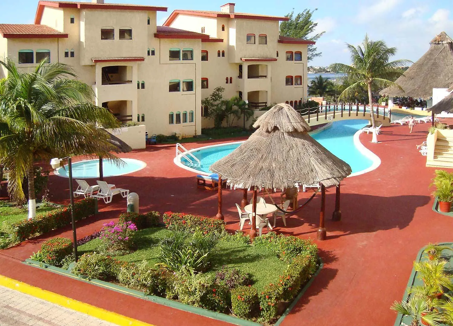 Selina Cancun Laguna Hotel Zone