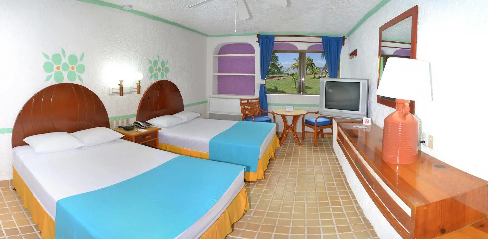 Selina Cancun Laguna Hotel Zone